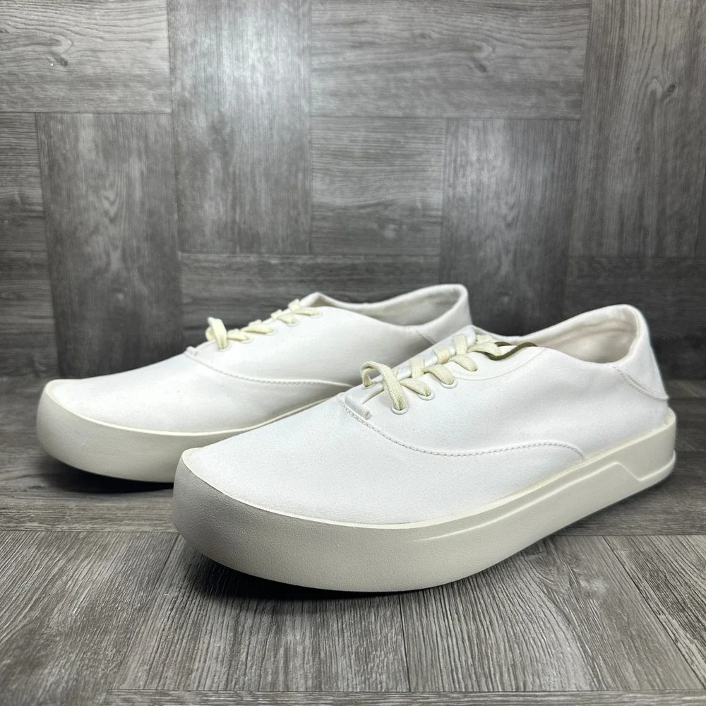 OluKai Tradewind Sneakers Mens 10.5 Off White Canvas Slip On Casual NEW